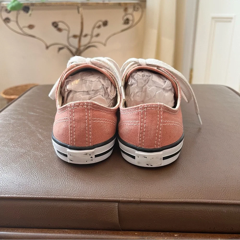 [5] Pink CONVERSE - Picture 6 of 12